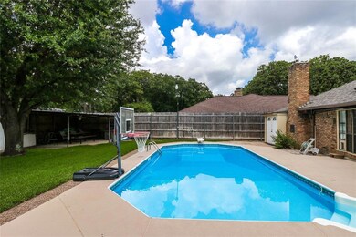 920 Brestol Ct W, Bedford, TX 76021 - photo 2