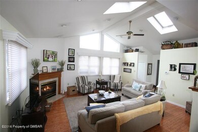 332 James St, Kingston, PA 18704 - photo 3