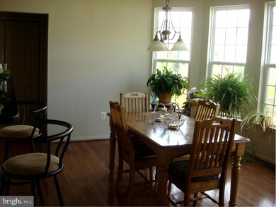 2629 Cast Off Loop, Woodbridge, VA 22191 - photo 3