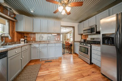 3816_E_Halbert_Road_04