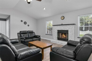 121 Ridge Dr, Maryville, IL 62062 - photo 5