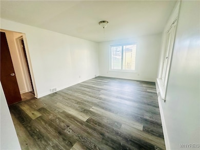 3750 Deveaux St, Niagara Falls, NY 14305 - photo 6