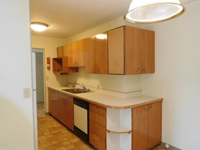 651 W 21st Ave, Anchorage, AK 99503 - photo 5