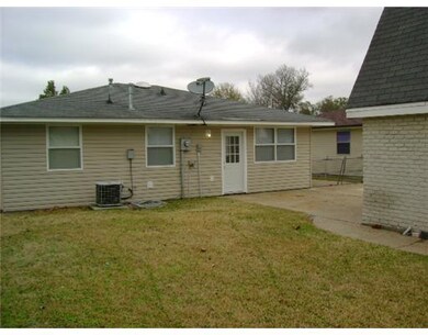 2741 Isabelle Dr, Marrero, LA 70072 - photo 2