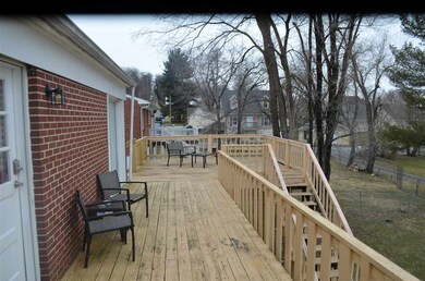 1131 S Winchester Ave, Waynesboro, VA 22980 - photo 3