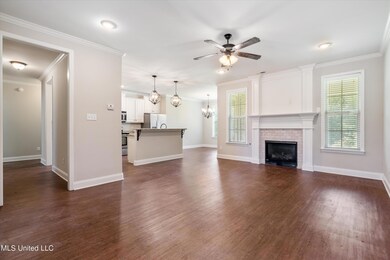 04-6905 N Hamilton Cir-4