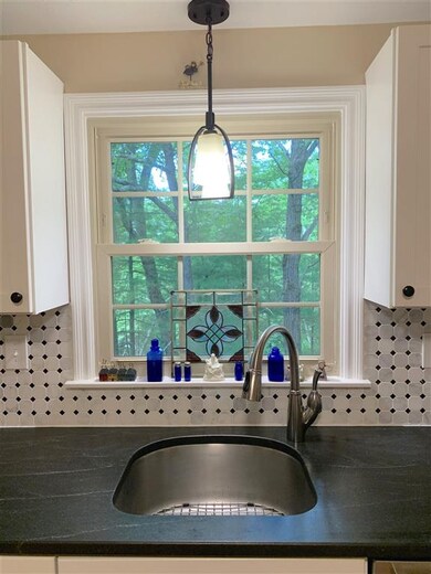 8 Tamworth Place unit U436, Nashua, NH 03063 - photo 4