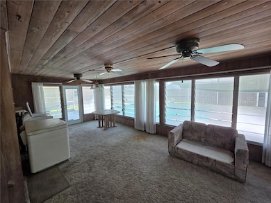 1330 Rhodes Ave, Sarasota, FL 34239 - photo 4