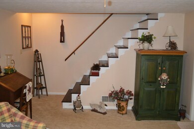 276 Miller Dr, Strasburg, VA 22657 - photo 7