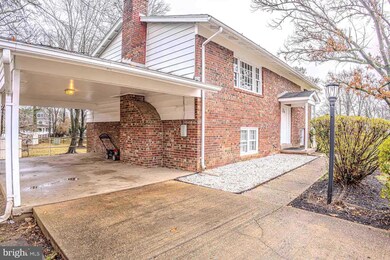 1917 Hull Rd, Vienna, VA 22182 - photo 4