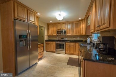 8495 Billingsley Rd, White Plains, MD 20695 - photo 2