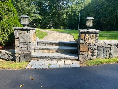 27 Westview Dr, Oxford, MA 01540 - photo 4