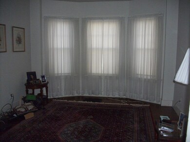 9 E Collins St, Salem, MA 01970 - photo 4