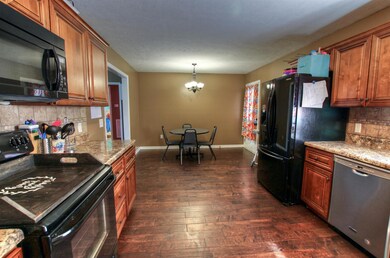 103 Garden Dr, Shelbyville, TN 37160 - photo 5