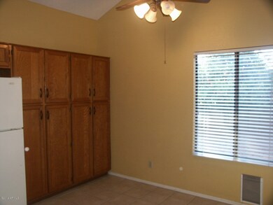 Eat in dining area in kitchen