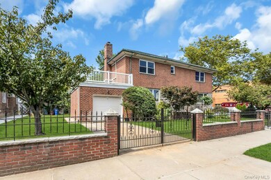 64-04 Utopia Pkwy, Flushing, NY 11365 - photo 2