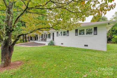 80 Morgan St, Marion, NC 28752 - photo 3