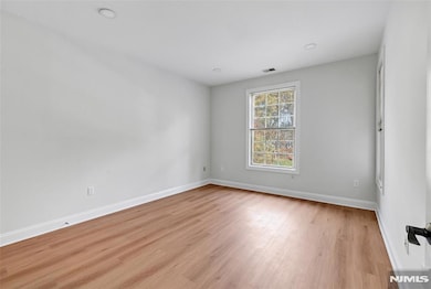 1100 Sterling Dr unit 807, Franklin Lakes, NJ 07417 - photo 6