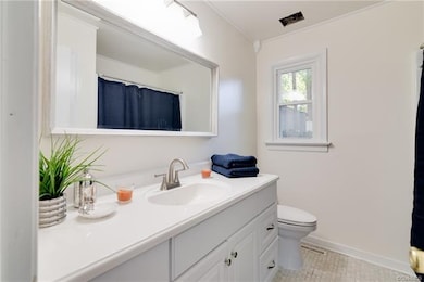 Full bath on the main floor