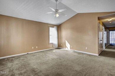 4-web-or-mls-1212 Woodbriar St -9