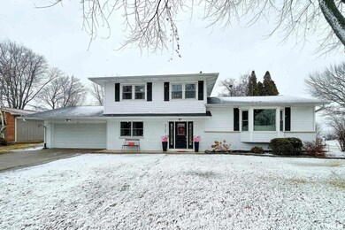 3705 Forest Rd, Davenport, IA 52807 - photo 2