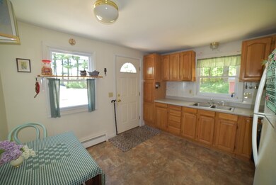 83 Sandrah Dr, Orange, MA 01364 - photo 3