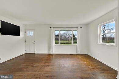 405 Obrecht Rd, Sykesville, MD 21784 - photo 7