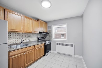 7524 N Ridge Blvd unit 2W, Chicago, IL 60645 - photo 4