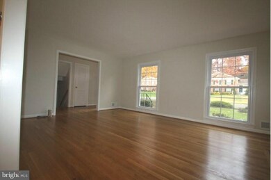 7423 Venice St, Falls Church, VA 22043 - photo 3