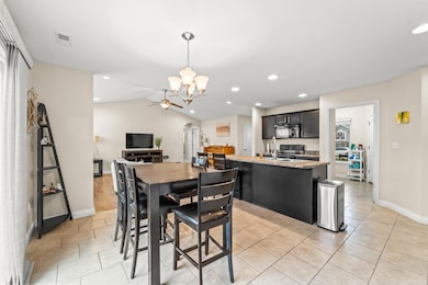 5715 Camden Cir, Columbia, MO 65201 - photo 5