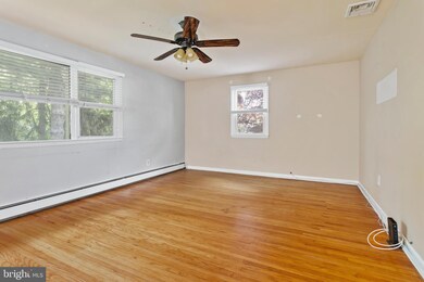 532 S Central Blvd, Broomall, PA 19008 - photo 7
