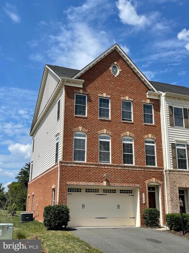 42624 Offenham Terrace, Chantilly, VA 20152 - photo 2