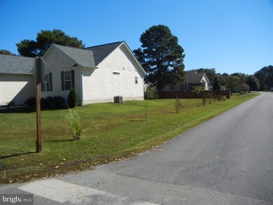 190 Meadow Ave, Colonial Beach, VA 22443 - photo 2