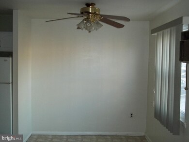 4718 Saint Denis Dr, Philadelphia, PA 19114 - photo 5