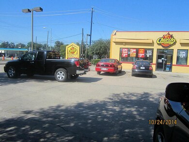 6962 W T c Jester Blvd, Houston, TX 77091 - photo 4