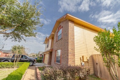 7703 Cloverlake Ct, Houston, TX 77040 - photo 2