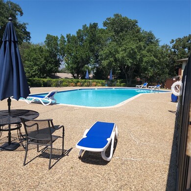 83 Morrow Dr, Bedford, TX 76021 - photo 5