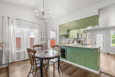 3004 Cheltenham Way, Medford, OR 97504 - photo 4