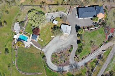 786 Mt Castle Dr, Eagle Point, OR 97524 - photo 4