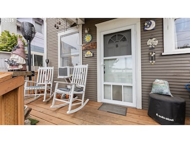 625 S 9th St, Coos Bay, OR 97420 - photo 3