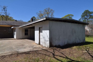 136 Jackson St, Hazlehurst, MS 39083 - photo 5