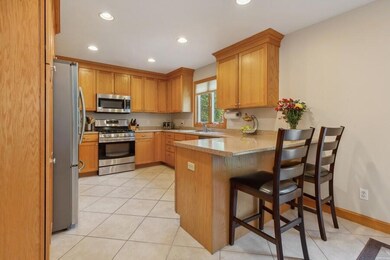 06_4832MarilynJaneWay_2022_Kitchen_LowRe