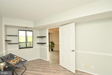 5901 Mount Eagle Dr unit 211, Alexandria, VA 22303 - photo 4