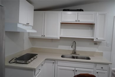 9800 Oaks St, Tampa, FL 33635 - photo 3