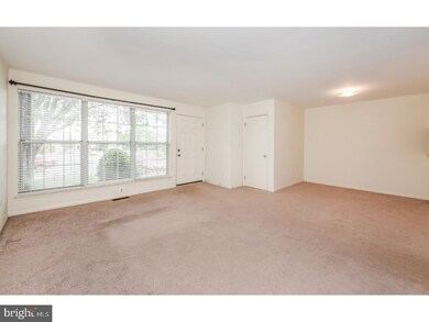 810 Northridge Dr, Norristown, PA 19403 - photo 5