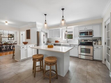 101 Chapman St, Dracut, MA 01826 - photo 4