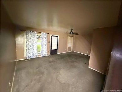 1716 Marlowe Dr, Clarksville, IN 47129 - photo 2