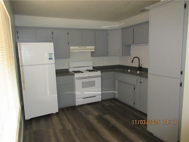 1755 E Gordon Dr, Kingman, AZ 86409 - photo 2