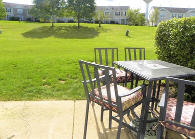 2034 Limestone Ln unit 231, Carpentersville, IL 60110 - photo 4