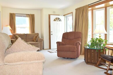 1914 E Beaumont Rd, Columbus, OH 43224 - photo 5